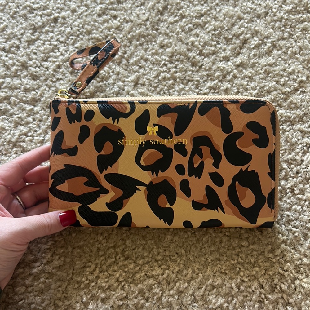Simply, southern wallet